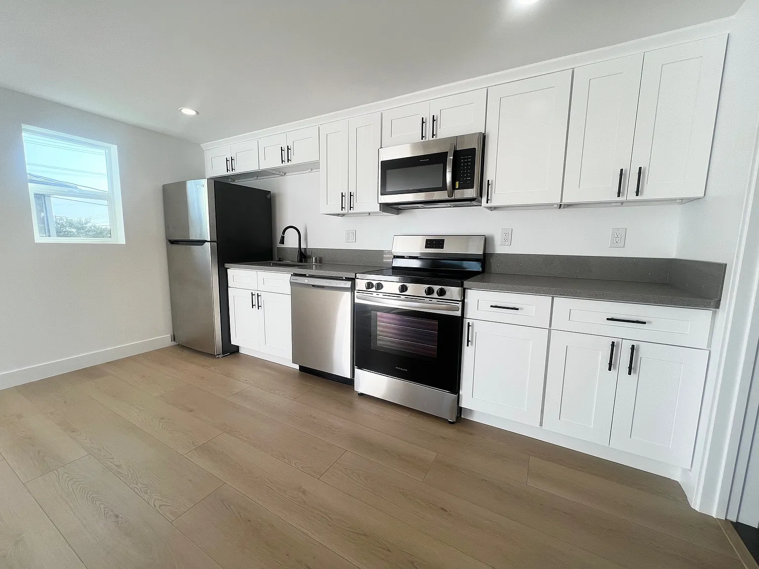1 bed, 435 sqft, $1,695 — Photo 3
