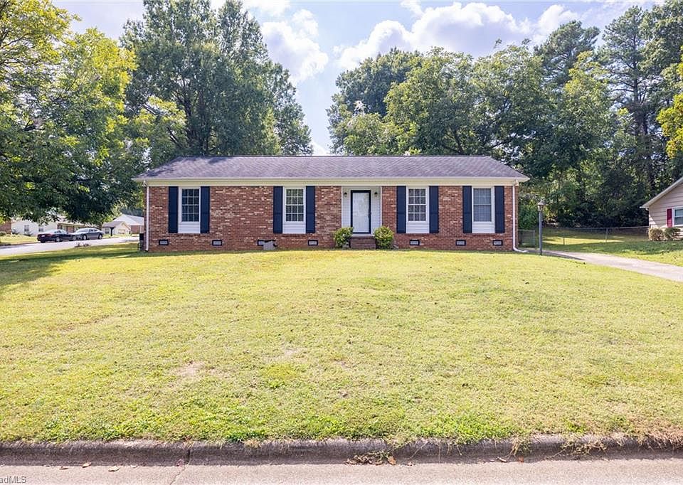 1st image of 136 Westover Dr