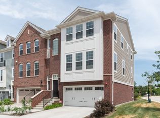 81 Marcel Ln, Schaumburg, IL 60194