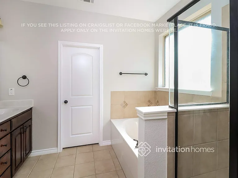 1155 Rosemary Ct — Photo 14