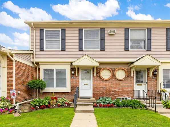 19930 N Great Oaks Cir, Clinton Township, MI 48036