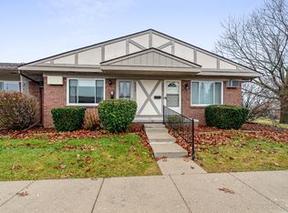 25352 Potomac Dr UNIT 7, South Lyon, MI