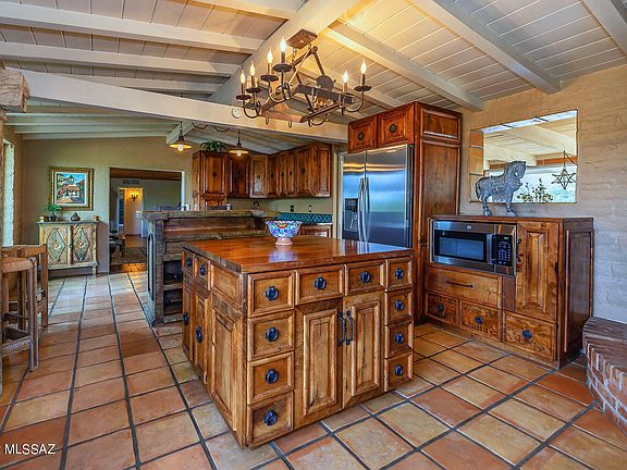 5th image of 5410 N Cresta Loma Dr