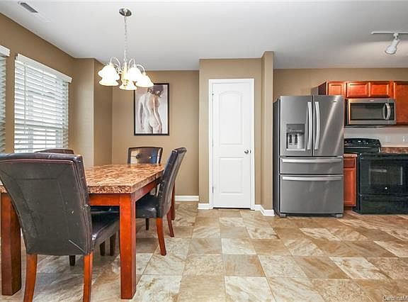 4th image of 511 Fawnborough Ct