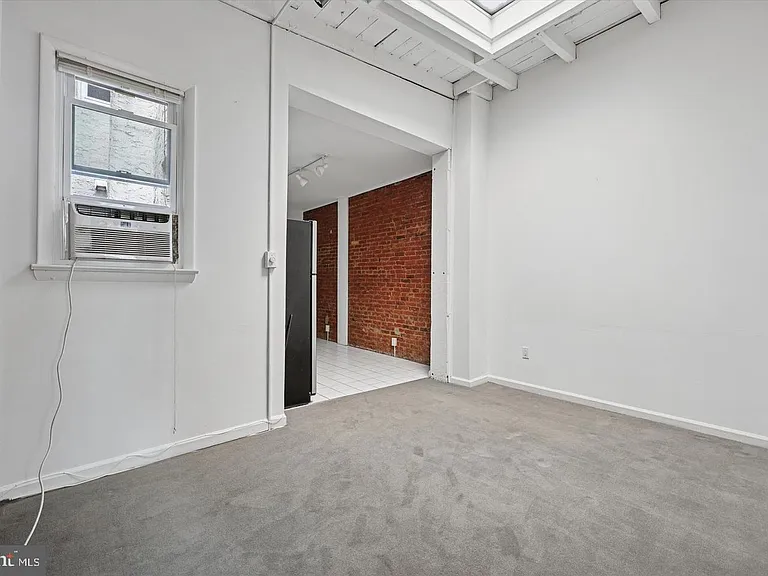 4355 Main St #2 — Photo 7