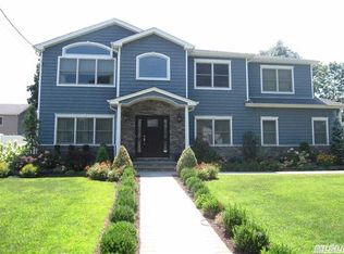 115 Brewster Rd, Massapequa, NY 11758