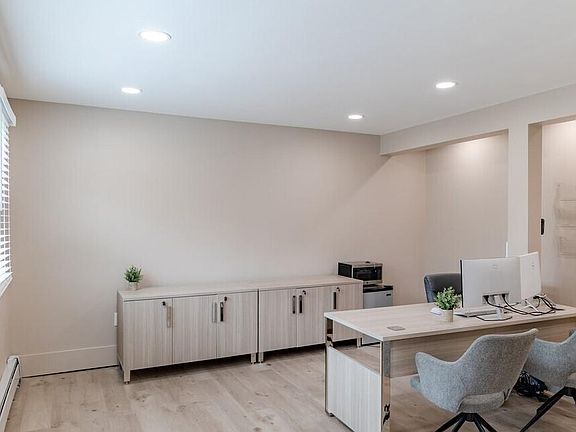 5th image of 222 W Groveland Ave #7f5ce8d2a
