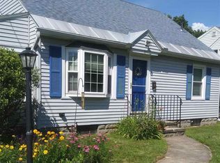 17 Willowbrook Rd, Glenville, NY 12302