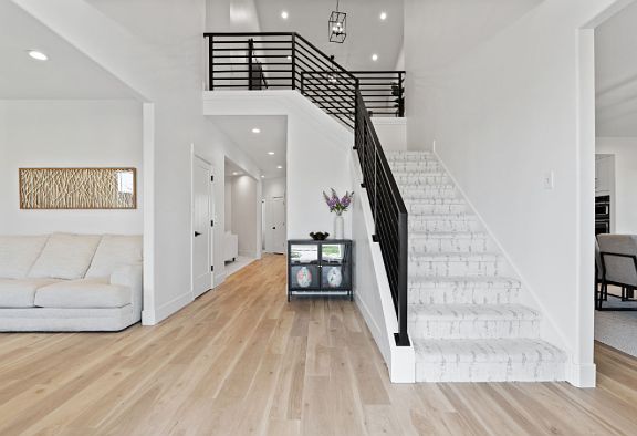 5th image of 1150 W 400th St N