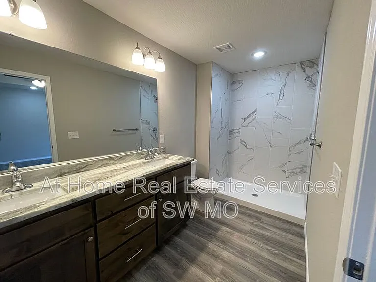 653 S Southgate Dr — Photo 12
