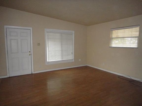 2nd image of 705 Montana Ave