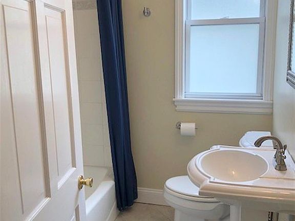 4th image of 36 Waterhouse St #1S