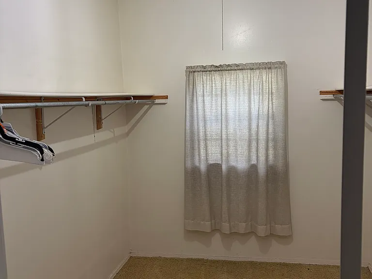 519 Coal St — Photo 7