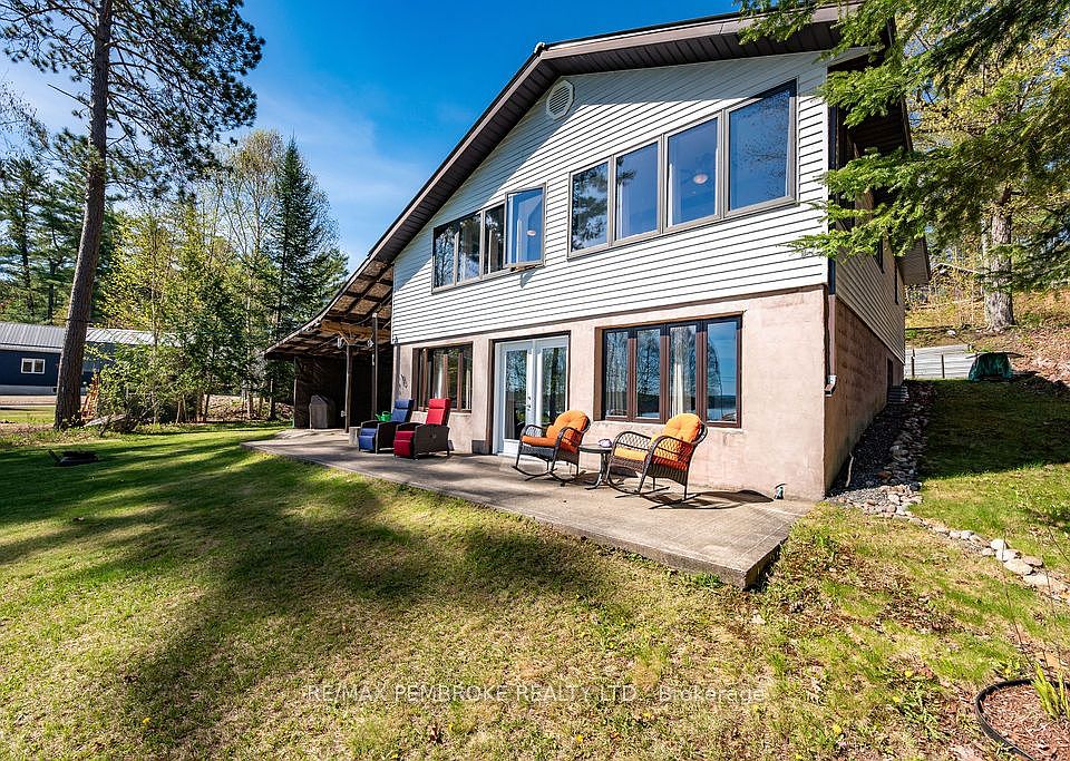 1st image of 634 Goldfinch Way