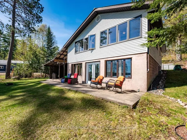 634 Goldfinch Way, Head, Clara And Maria, ON K0J 2K0