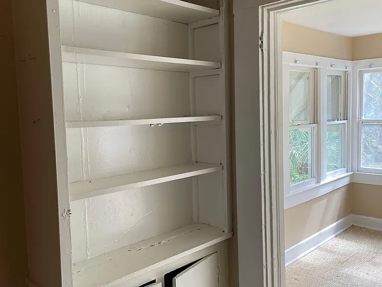 5114 Hollycrest Dr — Photo 3
