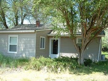 1st image of 215 E Hazen St