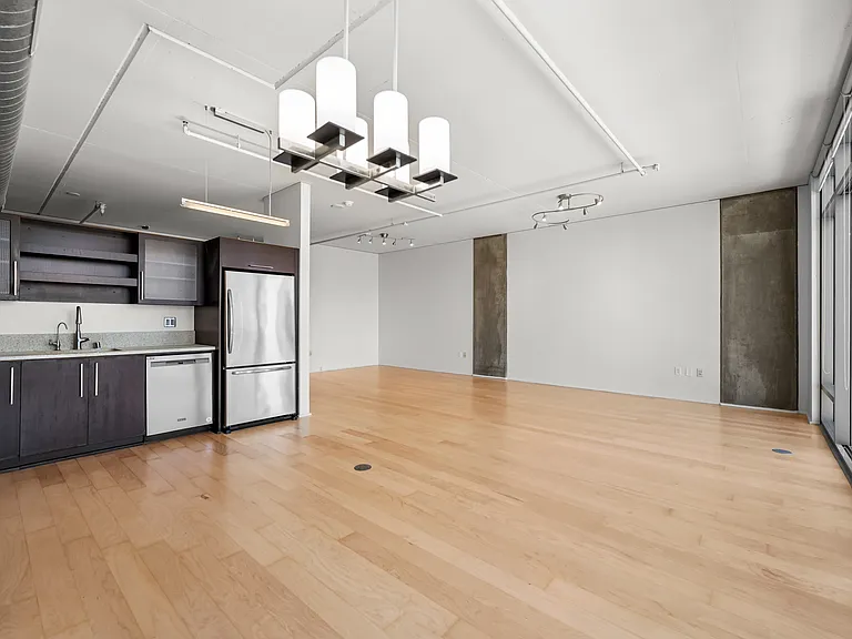 1100 S Hope St #1410 — Photo 28