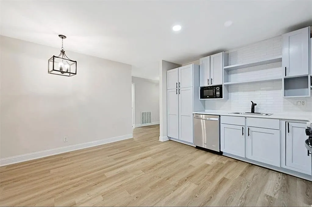 4603 Lennox Dr — Photo 3