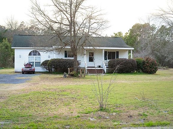 2nd image of 2064 Martin St.