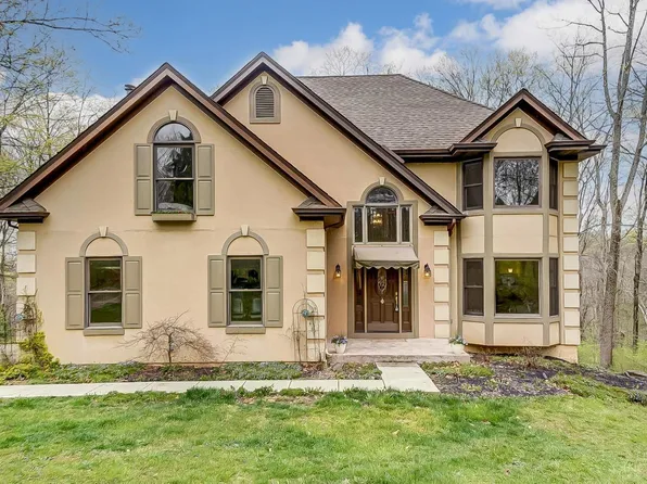 5517 Dry Ridge Rd, Cincinnati, OH 45252