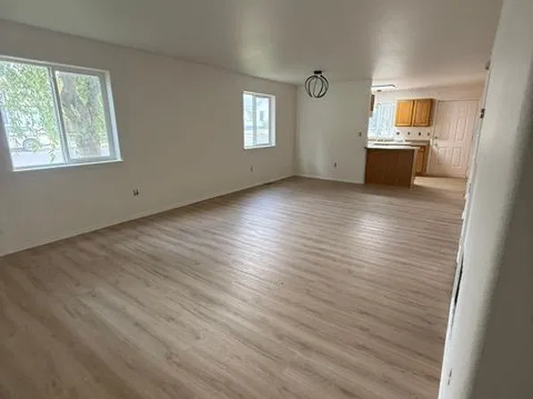 100 E Miller Ave #5, Coeur D Alene, ID 83814