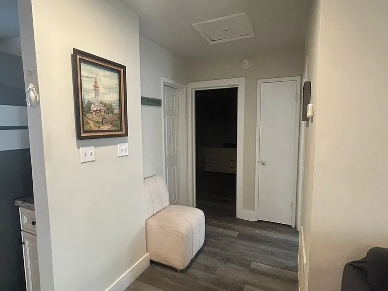 3103 Saxon Dr — Photo 19