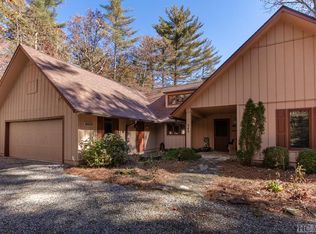 345 Back 9 Ln, Sapphire, NC 28774
