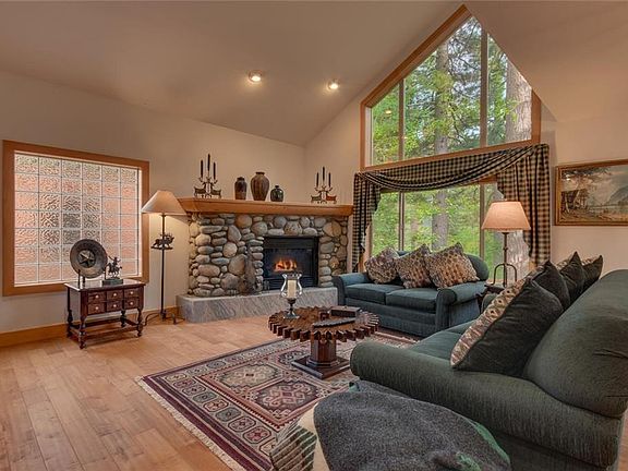 4th image of 899 Southwood Blvd #12