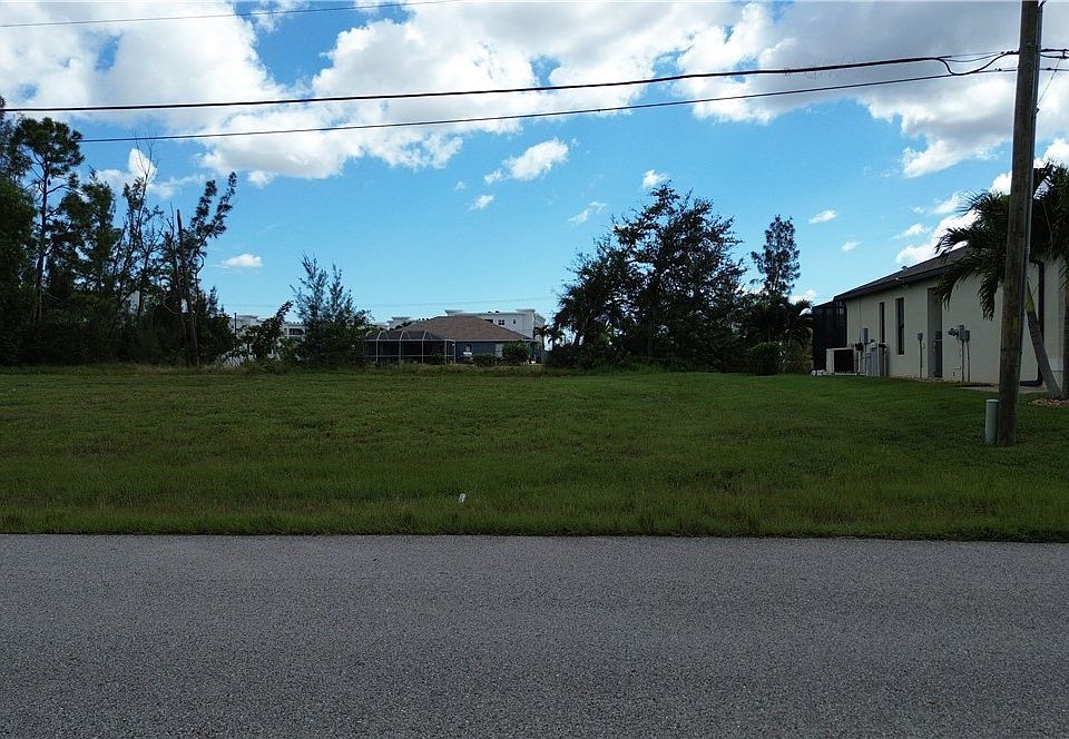 1st image of 2126 SW 22nd Ter