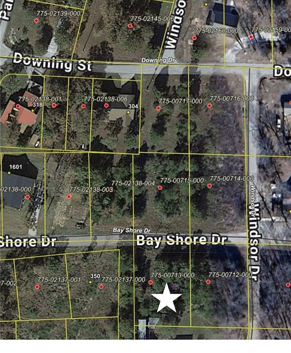 2nd image of 3 Bayshore Dr #3