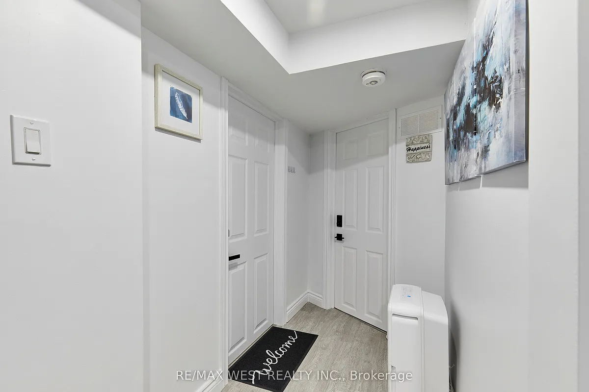 Building Photo - 67 Hobbs Dr #BASEMENT