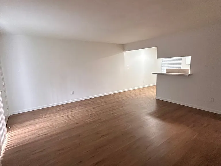 11809 Birch Ave — Photo 13