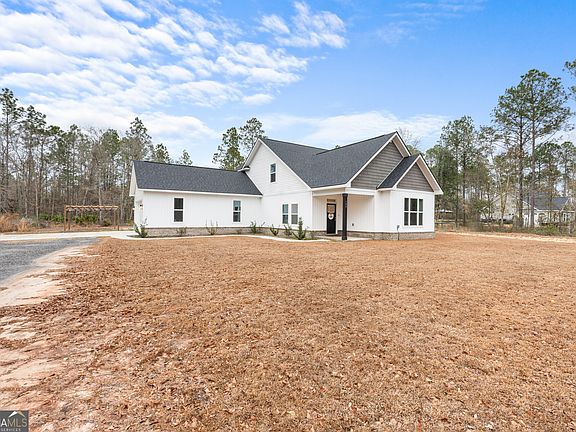 3rd image of 199 Flowers Spur Rd