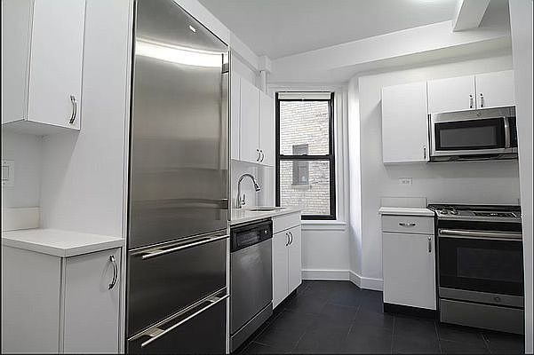 2nd image of 26 W 68th St #3H