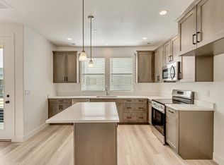 1490 W Kason Ct, Farmington, UT 84025