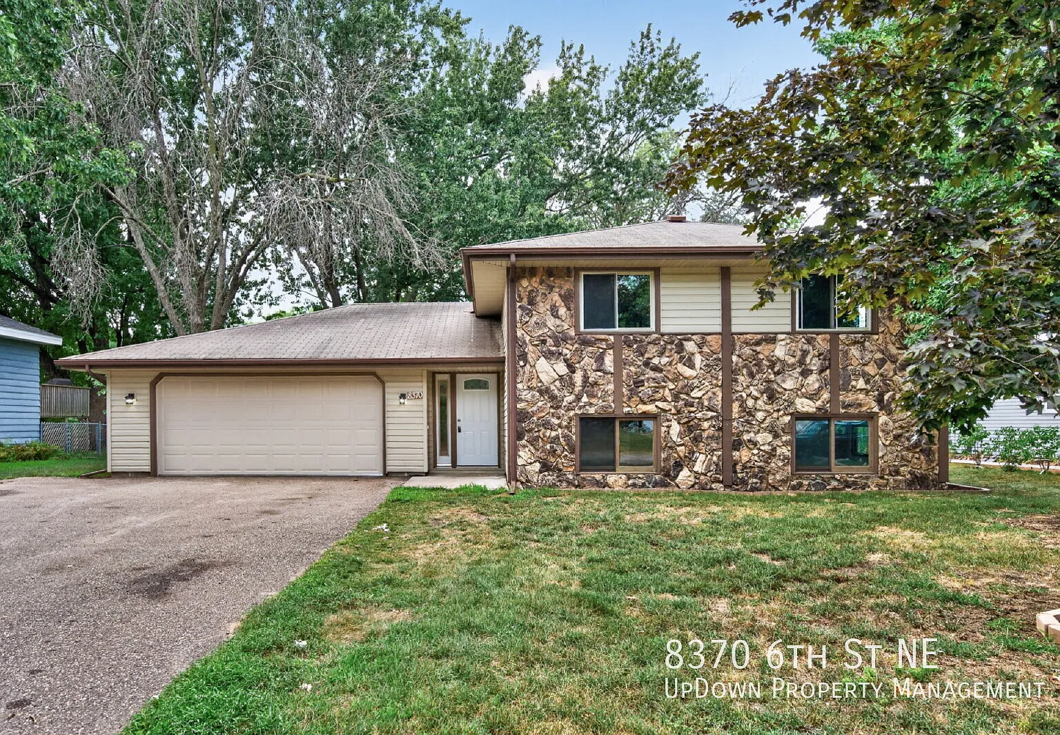 Spacious 4-Bed Home with Finished Basement in Spring Lake Park - 8370 6th St NE — Photo 4