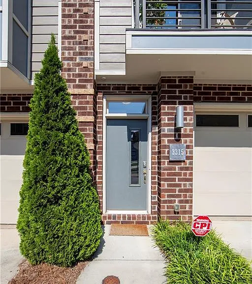 3315 Bessemer St — Photo 3
