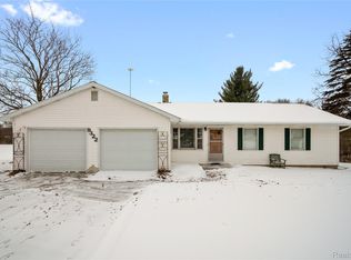 9322 Rossman Hwy, Eaton Rapids, MI 48827