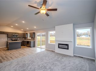 25104 Bluebird Cir, Adel, IA 50003