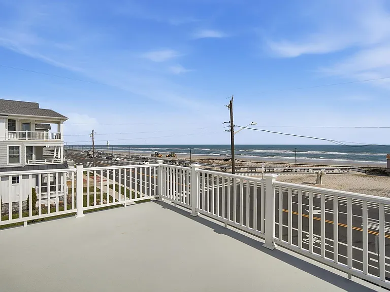 815 E Brigantine Ave #7 — Photo 16