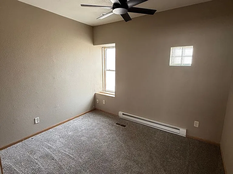 117 E Cherry St — Photo 8