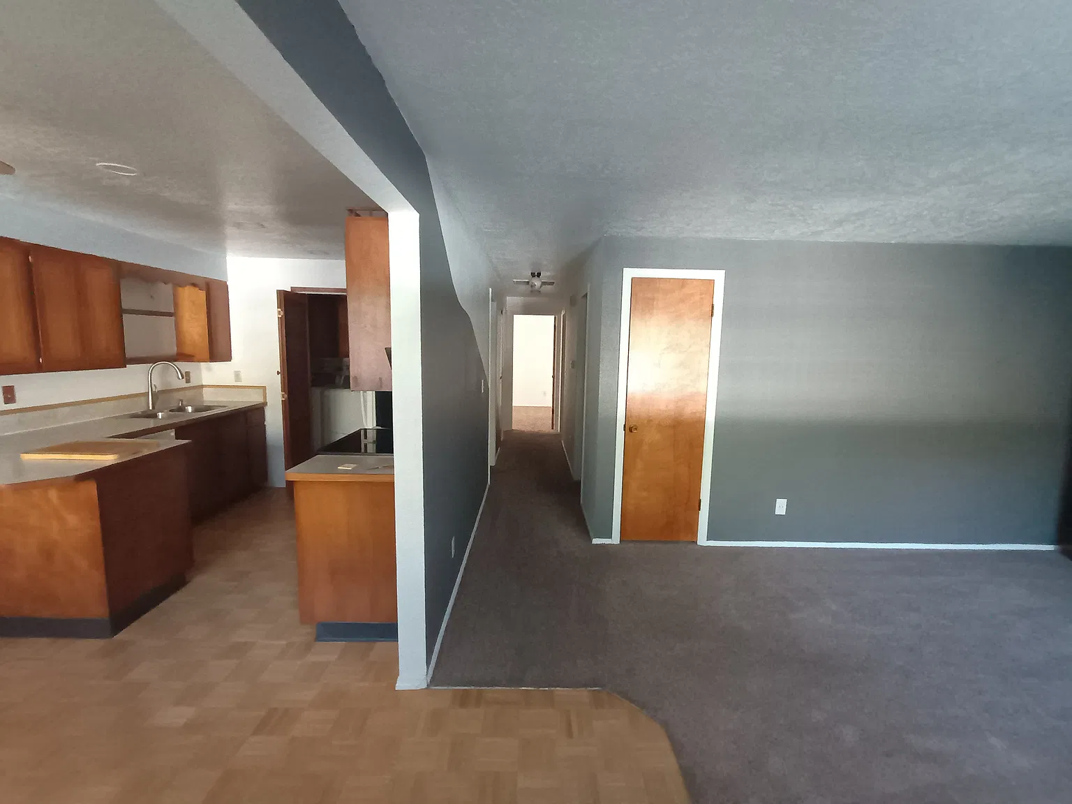 3 bed, 1547 sqft, $2,300 — Photo 4
