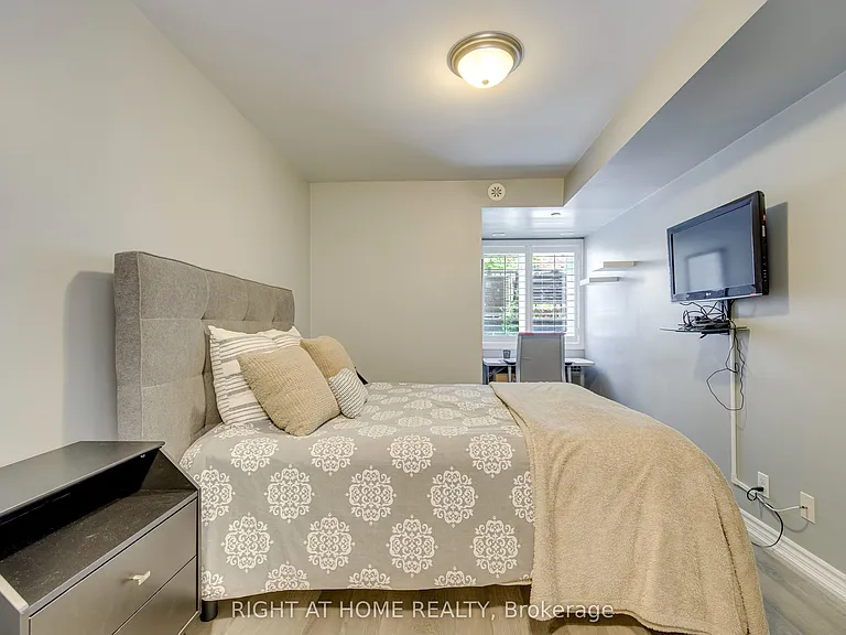 40 Carnation Ave #109 — Photo 13