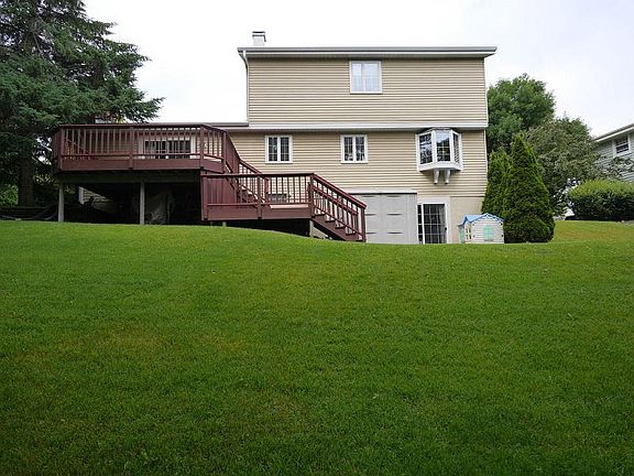 2nd image of 2843 Coventry Ln