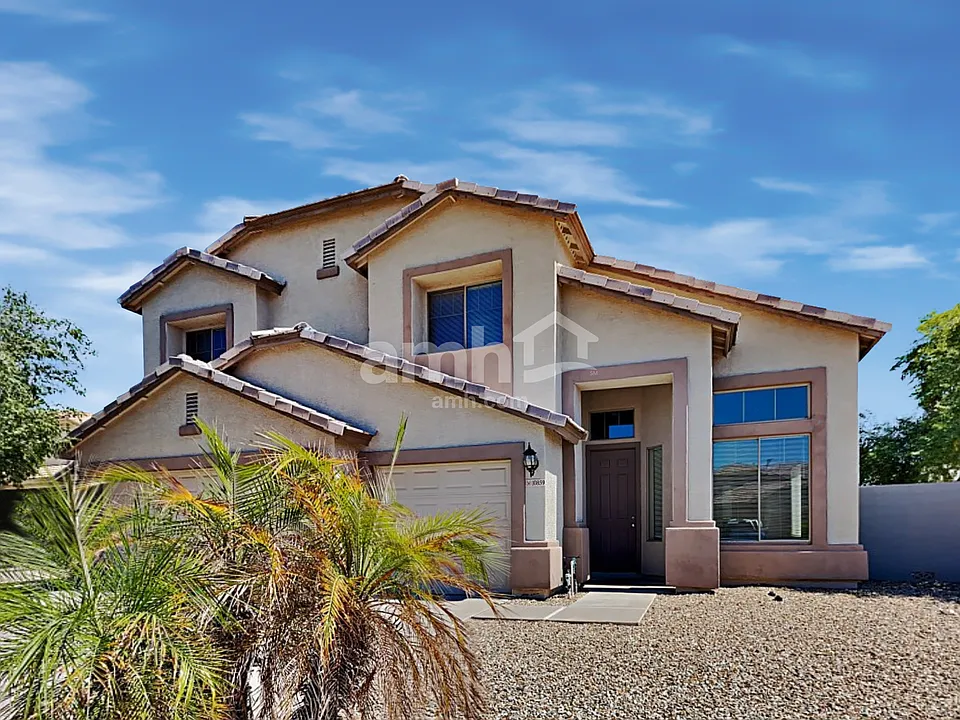 10859 W Locust Ln