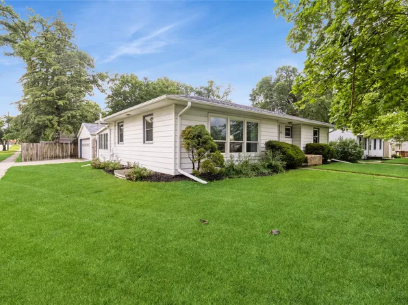 202 S Dakota Ave, Ames, IA 50014