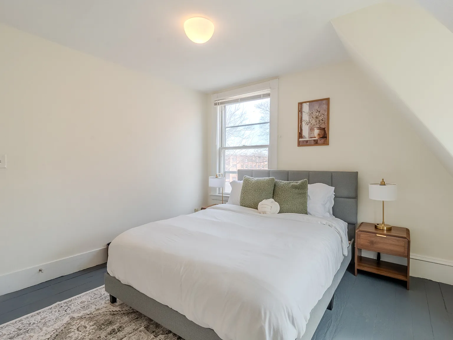 4 bed, 1800 sqft, $4,600 — Photo 3