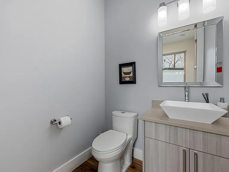 1405 Camelot Cir #A — Photo 27