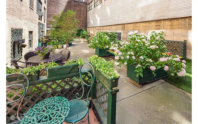 Rented by Douglas Elliman | media 26